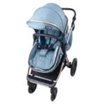 Coche de bebé tipo travel system en color celeste con portabebé desmontable