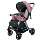 Coche para bebé Beverly Baby Cam color rosado con capota amplia, asiento acolchado y ruedas grandes para paseos cómodos y seguros.