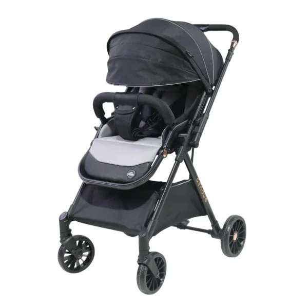 Coche para bebé Génova color negro con capota amplia, asiento acolchado y ruedas estables, ideal para paseos cómodos y seguros