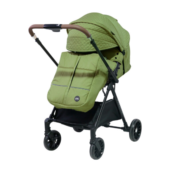 Coche para bebé Marsella color verde con capota amplia, asiento reclinable y ruedas grandes, ideal para paseos cómodos y seguros