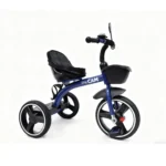 Triciclo para bebé Baby Cam color azul con asiento acolchado, canastilla frontal y ruedas grandes para paseos seguros