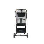 Coche para bebé Denver Baby Cam color negro con capota amplia, asiento acolchado y ruedas giratorias para paseos cómodos y seguros.