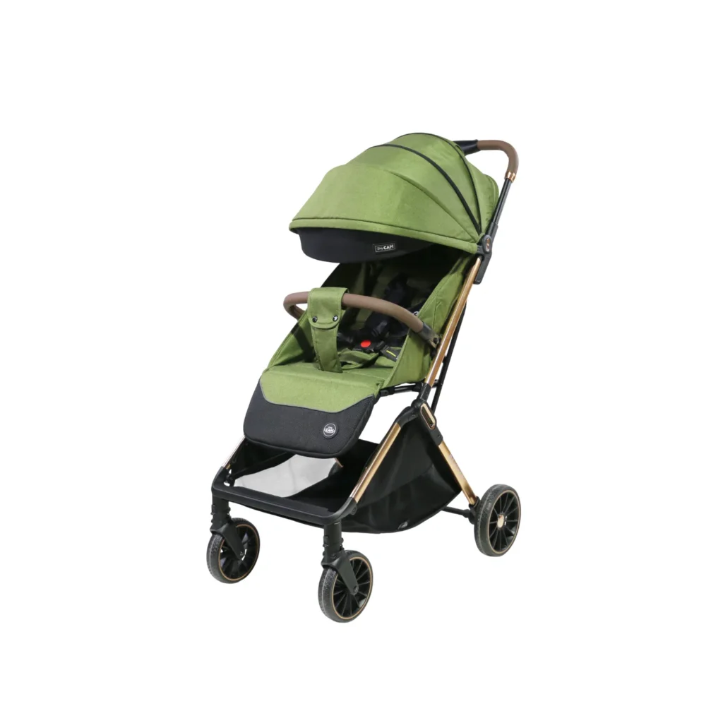 Coche para bebé Denver Baby Cam color verde con capota amplia, asiento acolchado y ruedas giratorias para paseos cómodos y seguros.