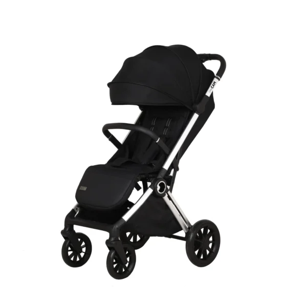 Coche para bebé Kronos Baby Cam color negro con capota amplia, asiento acolchado y ruedas grandes para paseos cómodos y seguros