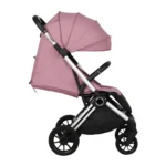 Coche para bebé Kronos Baby Cam color rosado con capota amplia, asiento acolchado y ruedas grandes para paseos cómodos y seguros