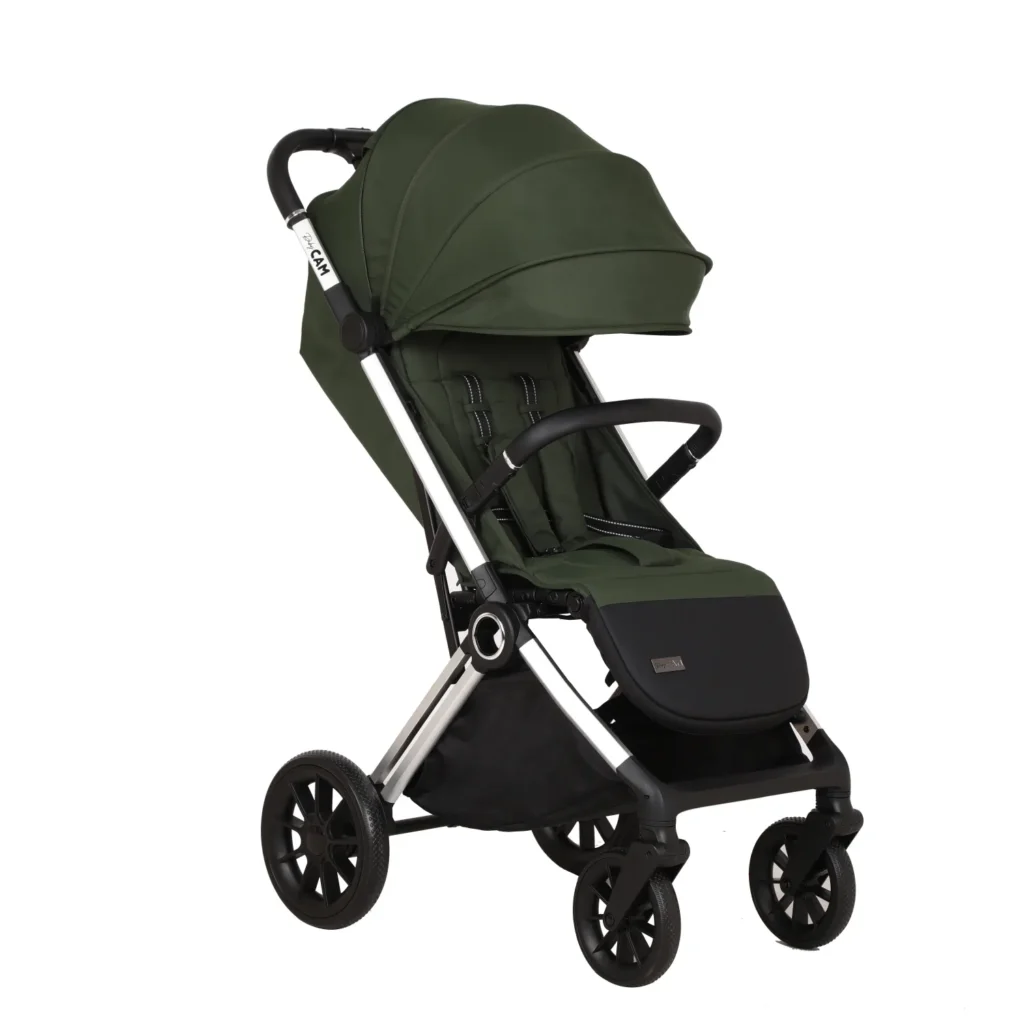 Coche para bebé Kronos Baby Cam color verde con capota amplia, asiento acolchado y ruedas grandes para paseos cómodos y seguros