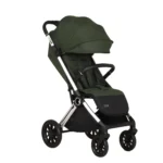 Coche para bebé Kronos Baby Cam color verde con capota amplia, asiento acolchado y ruedas grandes para paseos cómodos y seguros
