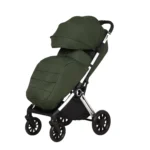 Coche para bebé Kronos Baby Cam color verde con capota amplia, asiento acolchado y ruedas grandes para paseos cómodos y seguros